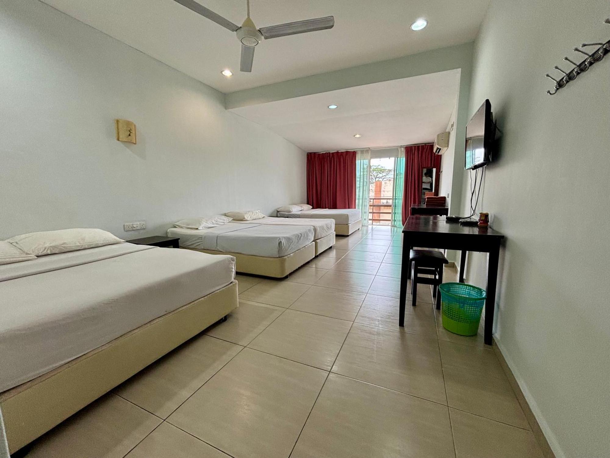 Meng Meng Guesthouse Kuantan Extérieur photo