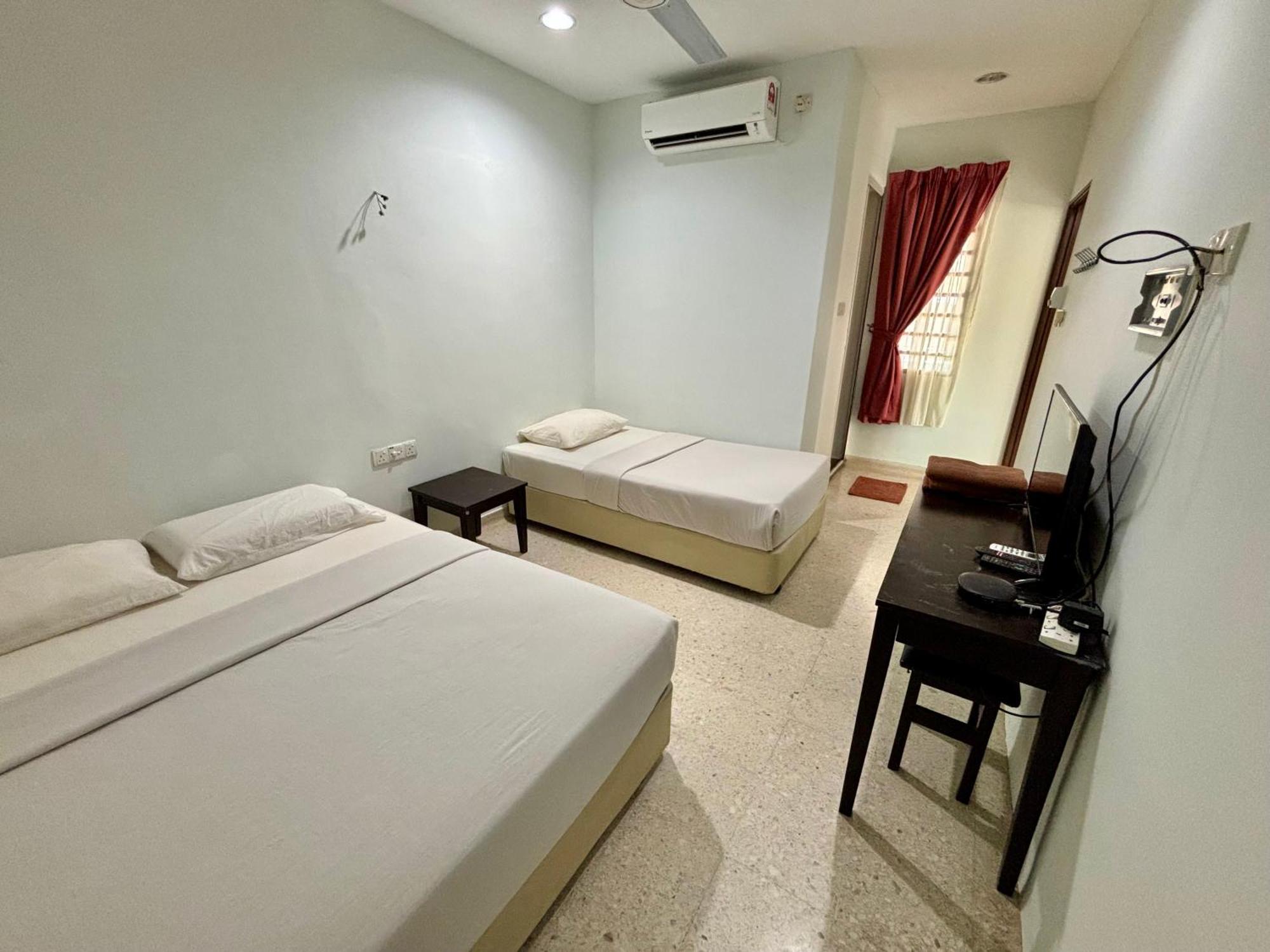 Meng Meng Guesthouse Kuantan Extérieur photo